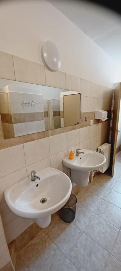 Penzion A Restaurace U Jezirka Hrimezdice Zewnętrze zdjęcie